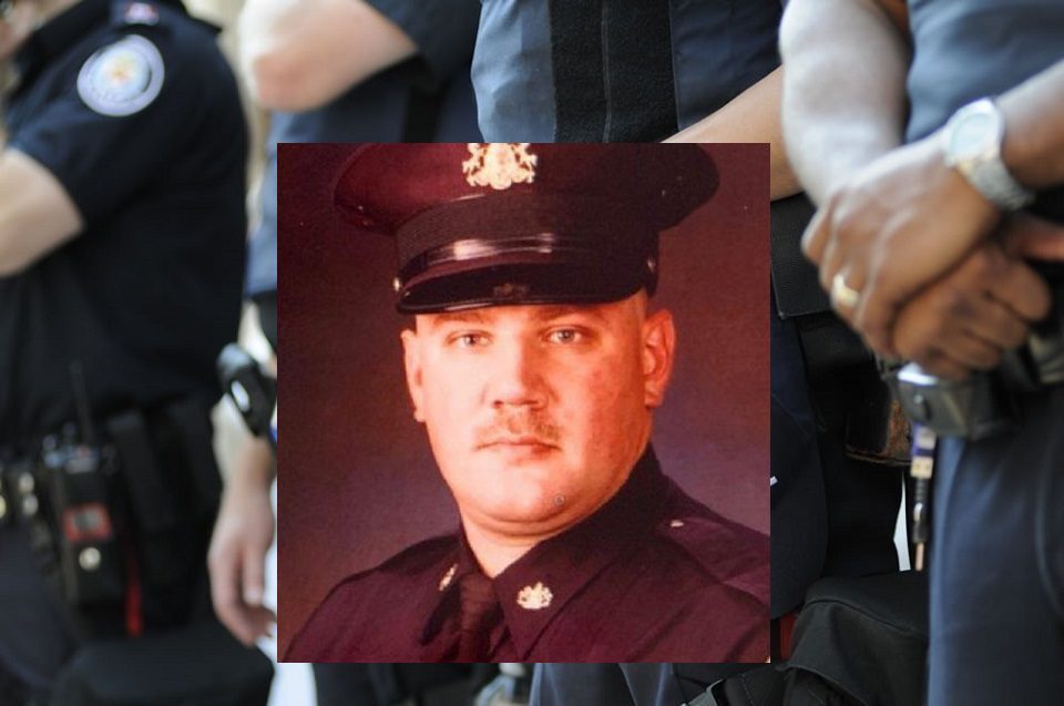 In Memory of Police Officer Michael L. Henry In Memory of Police Officer Michael L. Henry